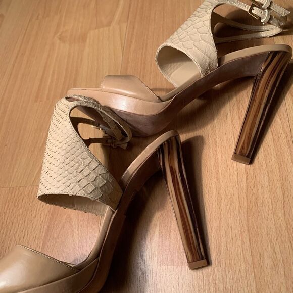 Max Azria Heels  - Picture 5 of 12